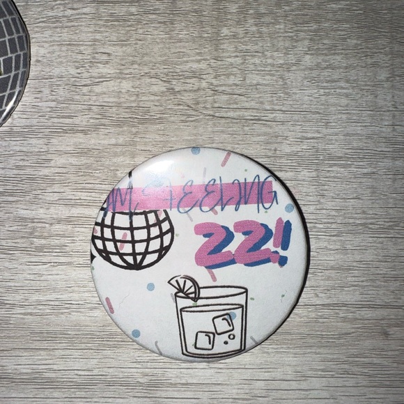 Custom buttons - Picture 3 of 6